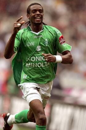 Frederic Piquionne (St. Etienne) - Torjubel Fußball Herren Ligue Une 2004 2005, 1. Französische Liga, AS Saint Etienne Einzelbild pan7062 Paris, Aufmacher, Emotionen Freude, Begeisterung,  