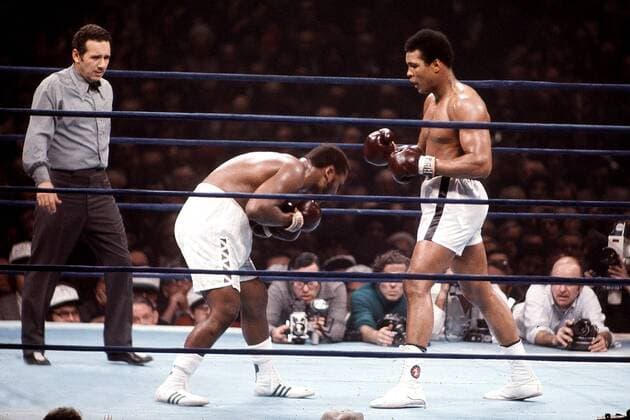Muhammad Ali (re.) gegen Joe Frazier (beide USA) - PUBLICATION ONLY FOR GERMAN; SWISS; AUSTRIAN AND HUNGARIAN MEDIA (Icon5980046) Boxen Herren Boxsport 1974, Profiboxen, Schwergewicht Gruppe New York EDITORIAL USE ONLY