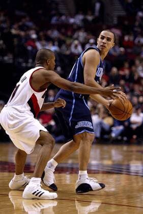 Carlos Arroyo (Utah Jazz, re.) gegen Sebastian Telfair (Portland Trail Blazers) - PUBLICATION ONLY FOR GERMAN, SWISS, AUSTRIAN AND HUNGARIAN MEDIA (Icon7198013) Basketball Herren NBA 2004 2005, Portland Trail Blazers - Utah Jazz 98:88 Gruppe Trailblazers Portland EDITORIAL USE ONLY