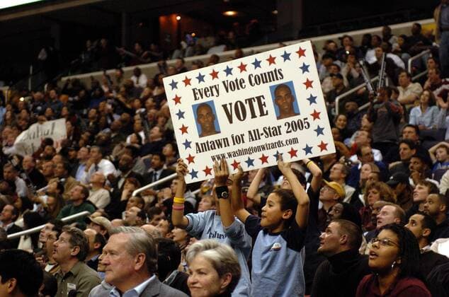 Jede Stimme zählt - die Fans der Washington Wizards wollen ihren Spieler Antawn Jamison im All Star Team 2005 sehen - PUBLICATION ONLY FOR GERMAN, SWISS, AUSTRIAN AND HUNGARIAN MEDIA (Icon74910282) Basketball Herren NBA 2004 2005 Totale Washington EDITORIAL USE ONLY