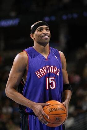 Vince Carter (Toronto Raptors) am Ball - PUBLICATION ONLY FOR GERMAN, SWISS, AUSTRIAN AND HUNGARIAN MEDIA (Icon9460254) Basketball Herren NBA 2004 2005 Einzelbild Kanada Denver EDITORIAL USE ONLY
