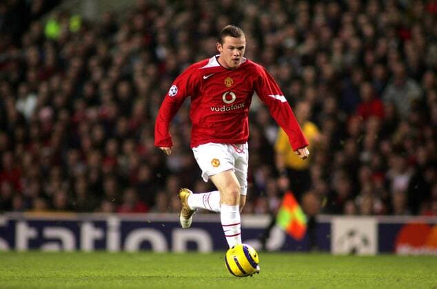 Wayne Rooney (Manchester United) am Ball Fußball EC 1 Herren Champions League 2004 2005, Manchester United, ManU, Einzelbild pan7763 Manchester Dynamik,  
