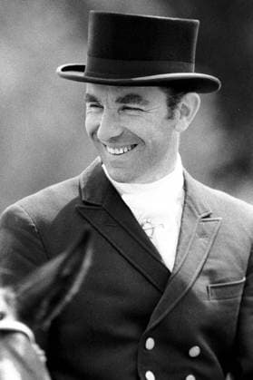 Dr. Reiner Klimke (Deutschland) hat gut lachen Pferdesport Herren Reit- und Springturnier 1972, Reiten, Reitsport, Dressur, Dressurreiten, Einzelbild Wolfsburg