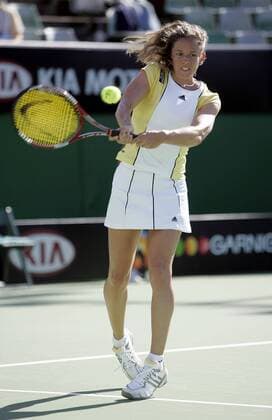 Patty Schnyder (Schweiz) - beidhändige Rückhand Tennis Damen Australian Open 2005, WTA Tour, Grand Slam, Hartplatz, Hardcourt, Hartplatztennis, Hartplatzturnier Einzelbild Melbourne Dynamik,