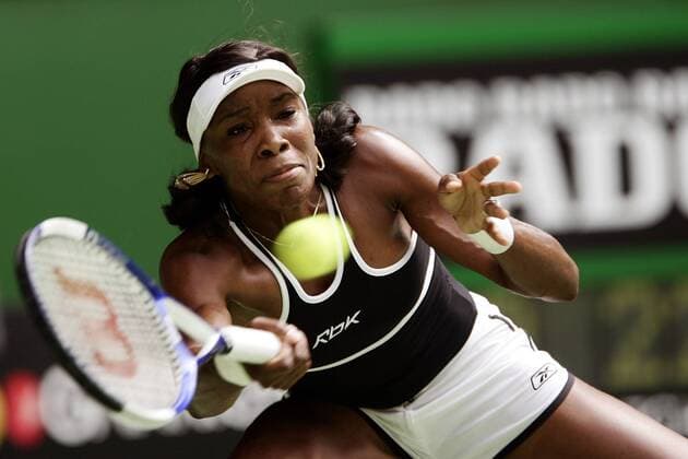 Venus Williams (USA) streckt sich nach dem Ball Tennis Damen Australian Open 2005, Grand Slam, WTA Tour Einzelbild Melbourne Dynamik,