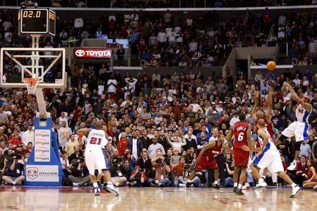 Corey Maggette (Los Angeles Clippers, re.) wirft den entscheidenden Siegtreffer - PUBLICATION ONLY FOR GERMAN, SWISS, AUSTRIAN AND HUNGARIAN MEDIA (Icon9100054) Basketball Herren NBA 2004 2005, Los Angeles Clippers - Miami Heat 114:112 n.V. Totale Los Angeles EDITORIAL USE ONLY