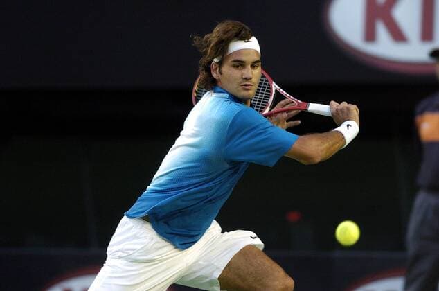 Roger Federer (Schweiz) - Rückhandslice Tennis Herren Australian Open 2005, Grand Slam, ATP-Tour Einzelbild Melbourne Dynamik,