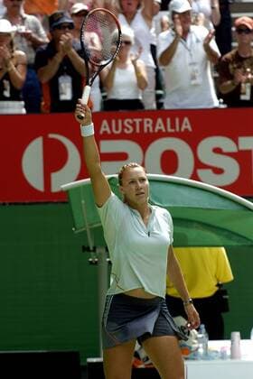 Alicia Molik (Australien) bedankt sich bei den Zuschauern Tennis Damen Australian Open 2005, Grand Slam, WTA-Tour Einzelbild Melbourne