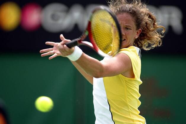 Patty Schnyder (Schweiz) - Vorhand Tennis Damen Australian Open 2005, Grand Slam, WTA-Tour Einzelbild Melbourne Dynamik,