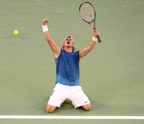 Lleyton Hewitt (Australien) - Siegesjubel - !! Tennis Herren Australian Open 2005, ATP Tour, Grand Slam, Hartplatz, Hardcourt, Hartplatztennis, Hartplatzturnier Einzelbild Melbourne Glück Freude, Begeisterung,