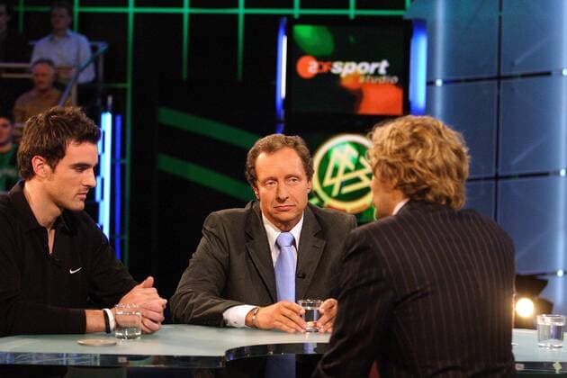 Der ehemalige Bundesligaschiedsrichter Hellmut Krug (Mitte) und Christoph Metzelder (BVB) zu Gast bei Moderator Steinbrecher im ZDF Sportstudio Fußball 1. BL Herren ZDF Sportstudio 2005, Sendung, Sportsendung, Fernsehsendung, Borussia Dortmund, Vdig Gruppe Mainz