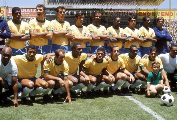 Brasiliens WM Kader bei einem Vorbereitungsspiel, hi.v.li.: Ze Maria, Baldochi, Fontana, Piazza, Brito, Everaldo, Clodoaldo, Marco Antonio, Torwart Leao, vorn, v.li.: Masseur Americo, Dario Santos, Gerson, Paulo Cesar Li, Jairzinho, Tostao, Pele, Rivelino Fußball Länderspiel Herren Länderspiel 1970, Nationalmannschaft, Nationalteam, Nationaltrikot, Brasilien Totale Weltmeisterschaft Leon
