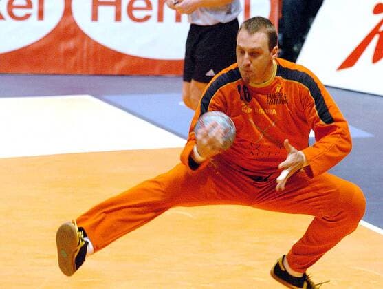 Torwart David Barrufet (Spanien) hält den Ball Handball WM Herren Weltmeisterschaft 2005, Länderspiel, Nationalmannschaft, Nationalteam, Finale, Endspiel Einzelbild Rades
