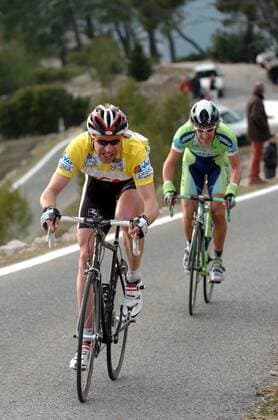 Jens Voigt (Deutschland CSC) fährt Franco Pellizotti (Italien Liquigas Bianchi) am letzten Anstieg davon -  Radsport Herren Mittelmeerrundfahrt 2005, Tour Mediterraneen, Straßenradsport, Straße, Rad, 3. Etappe, Vdig Einzelbild La Garde - Toulon Mont Faron