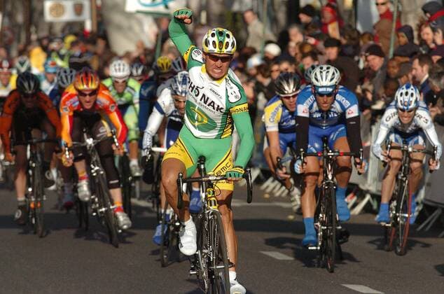 Robert Hunter (Südafrika Phonak) jubelt bei der Zielankunft in Marseille über seinen Etappensieg -  Radsport Herren 31. Mittelmeerrundfahrt 2005, Tour Mediterraneen, Straßenradsport, Straße, Rad Totale 5. Etappe: Cabries - Marseille Freude, Begeisterung,