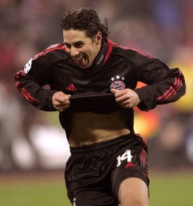 Claudio Pizarro (Bayern) - Torjubel Fußball EC 1 Herren Champions League 2004 2005, FC Bayern München Einzelbild München Freude, Begeisterung,