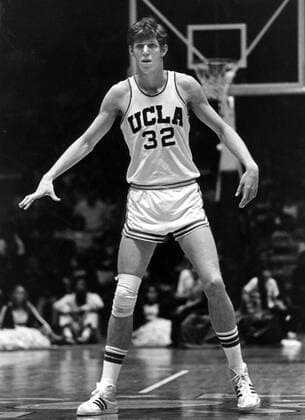 Bill Walton (UCLA Bruins) - (Icon8001003) Basketball Herren NCAA 1972 1973, University of California Einzelbild Aufnahmedatum geschätzt EDITORIAL USE ONLY