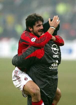 Ivan Gennaro Gattuso (li., Milan) - Schlußjubel mit einem Betreuer Fußball Herren Serie A 2004 2005, 1. Italienische Liga, AC Mailand Gruppe Mailand Begeisterung, Freude,