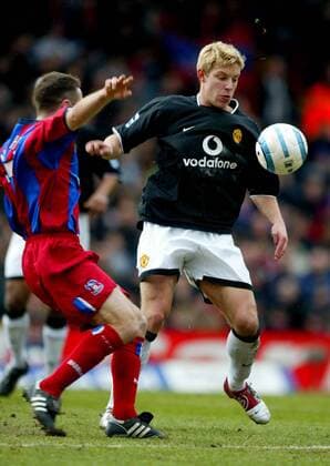 Alan Smith (Manchester United, re.) gegen Michael Hughes (Crystal Palace) -  Fußball Herren English Premier League 2004 2005, 1. Englische Liga, Crystal Palace - Manchester United 0:0, ManU Gruppe London Dynamik,