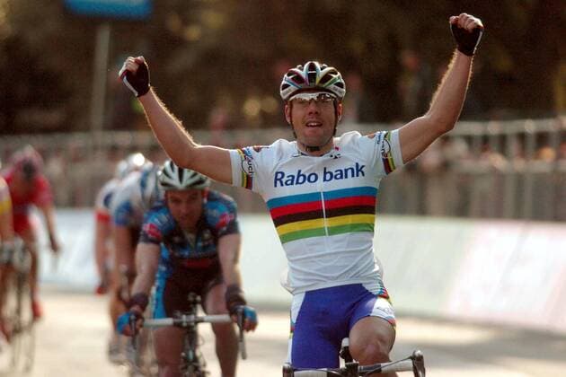 Oscar Freire (Spanien Rabobank) gewinnt die 2. Etappe Tirreno - Adriatico 2005 -  Radsport Herren Tirreno - Adriatico 2005, Straßenradsport, Straße, Rad Einzelbild 2. Etappe Civitavecchia - Tivoli Freude,