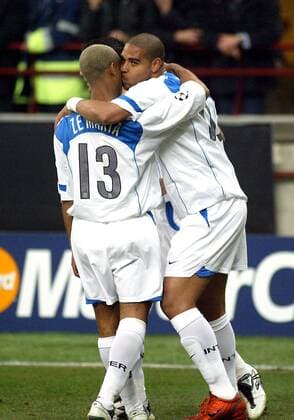 Adriano (re.) und Ze Maria (beide Inter) - Torjubel Fußball EC 1 Herren Champions League 2004 2005, FC Internazionale Mailand Gruppe Mailand Freude,