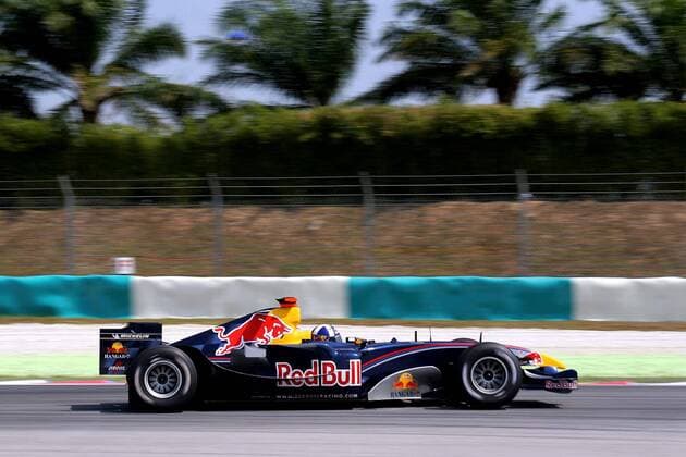 David Coulthard (Schottland Red Bull Cosworth) in seinem Boliden Motorsport Grand Prix Herren Großer Preis von Malaysia 2005, Formel 1 Weltmeisterschaft, F1, F, GP, WM, Qualifying Einzelbild Sepang Kuala Lumpur