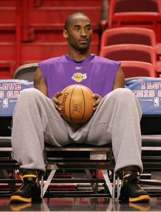 Kobe Bryant (Los Angeles Lakers) vor der Partie Basketball Herren NBA 2004 2005, Los Angeles Lakers, LA, L. A., Vdig, Einzelbild Miami