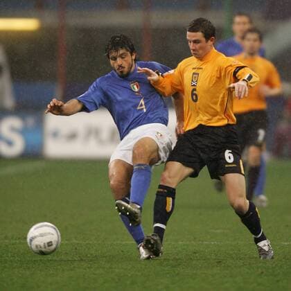 Gennaro Gattuso (li., Italien) gegen Barry Ferguson (Schottland) -  Fußball Länderspiel Herren Weltmeisterschaftsqualifikation 2005, Qualifikation, Länderspiel, Nationalmannschaft, Nationalteam, Gruppe Länderspiel, Mailand Dynamik,
