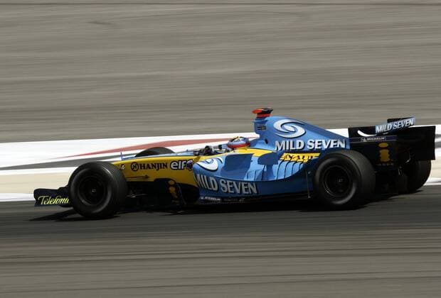 Fernando Alonso (Spanien Renault) in seinem Boliden Motorsport Grand Prix Herren Großer Preis von Bahrain 2005, Formel 1 Weltmeisterschaft, F1, F, GP, WM, Qualifying, Vdig Einzelbild Bahrain International Circuit Manama, Sakhir
