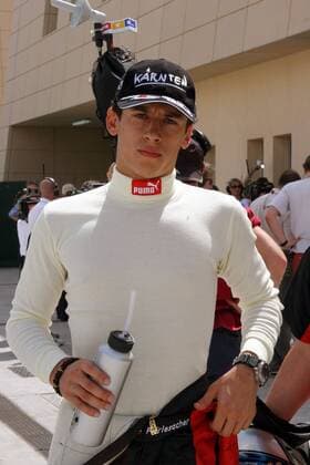 Patrick Friesacher (Österreich Minardi Cosworth) im Fahrerlager Motorsport Grand Prix Herren Großer Preis von Bahrain 2005, Formel 1 Weltmeisterschaft, F1, F, GP, WM, Qualifying, Vdig Einzelbild Bahrain International Circuit Manama, Sakhir