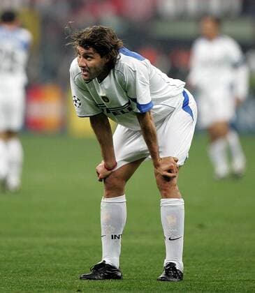 Christian Vieri (Inter) enttäuscht Fußball EC 1 Herren Champions League 2004 2005, Internazionale FC Mailand 2:0, Vdig Einzelbild Mailand Enttäuschung,