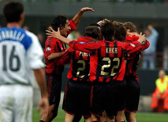 Torjubel Milan, u.a. v.li.: Alessandro Nesta, Pirlo, Kaka Fußball EC 1 Herren Champions League 2004 2005, AC Mailand - FC Internazionale Mailand 2:0, Viertelfinale, Hinspiel, Gruppe Mailand Begeisterung, Freude,