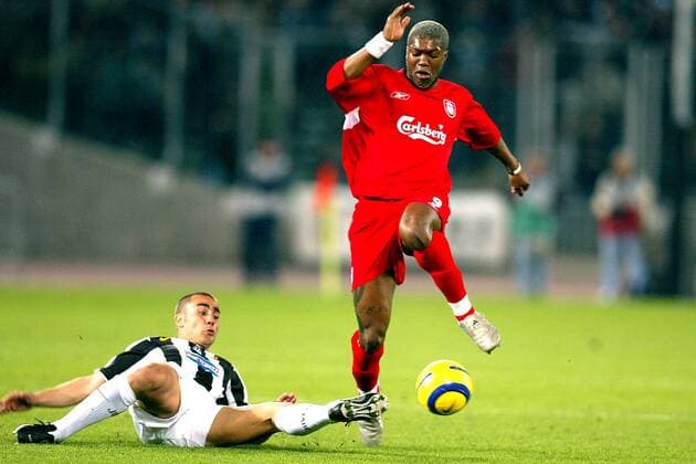 Djibril Cisse (Liverpool, re.) gegen Fabio Cannavaro (Juventus) Fußball EC 1 Herren Champions League 2004 2005, Juventus Turin - FC Liverpool 0:0, Juve, Viertelfinale, Vdig Gruppe pan8948 Turin Dynamik, Kampf,  