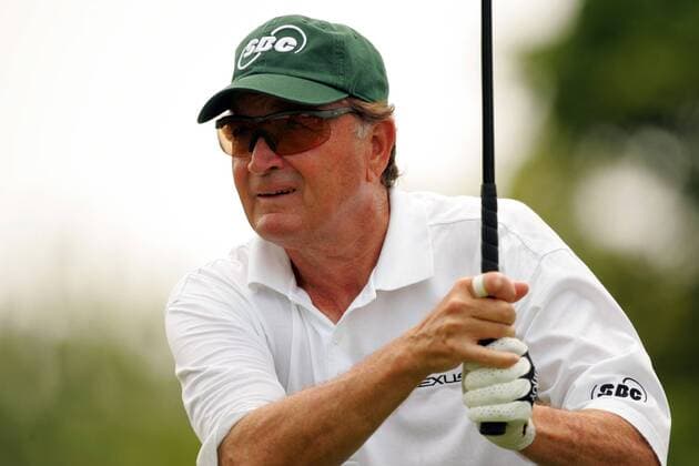 Raymond Floyd (USA) sieht seinem Abschlag hinterher - (Icon5935395) Golf Herren US Open 2004, PGA Tour, Golfen Einzelbild Southampton EDITORIAL USE ONLY