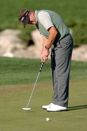 Colin Montgomerie (Schottland) - Put -  Golf Herren Johnnie Walker Classic 2005, Classics, PGA European Tour, Golfen, Vdig, Einzelbild IMCp04600112 Peking Beijing