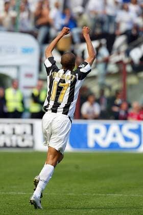 David Trezeguet (Juventus) - Torjubel Fußball Herren Serie A 2004 2005, 1. Italienische Liga, Juventus Turin, Juve Einzelbild Mailand Freude,