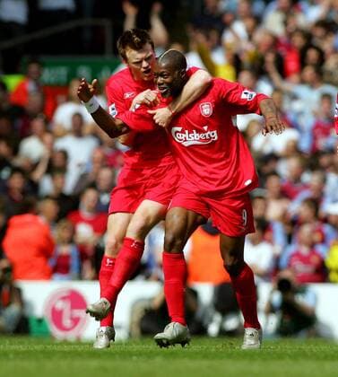 Djibril Cisse (re.) und John Arne Riise (beide Liverpool) - Torjubel -  Fußball Herren English Premier League 2004 2005, 1. Englische Liga, FC Liverpool Gruppe Liverpool Freude,