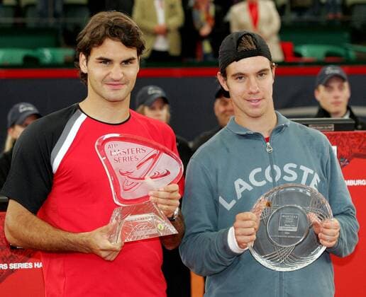 Siegerehrung nach dem Finale in Hamburg 2005: Sieger Roger Federer (Schweiz, li.) und Richard Gasquet (Frankreich) präsentieren ihre Trophäen Tennis Herren Master Series Hamburg 2005, ATP Tour, Finale, Endspiel Gruppe Am Rothenbaum Hamburg