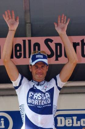 Etappensieger Alessandro Petacchi (Italien Fassa Bortolo) während der Siegerehrung -  Radsport Herren 88. Giro d Italia 2005, dItalia, ProTour, Straßenradsport, Straße, Rad, Vdig Einzelbild 12. Etappe Alleghe - Rovereto Freude,
