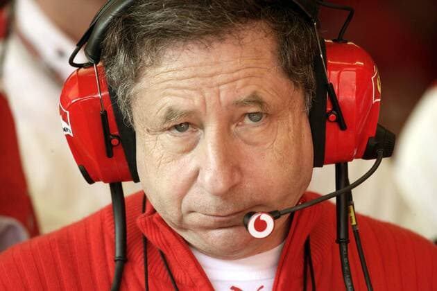 Teamchef Jean Todt (Frankreich Ferrari) nachdenklich Motorsport Grand Prix Herren Großer Preis von Monaco 2005, Formel 1 Weltmeisterschaft, F1, F, GP, WM Porträt Circuit de Monaco Monte Carlo Nachdenklichkeit, Skepsis,