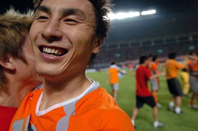 Li Weifeng (Shenzhen FC) zufrieden Fußball Herren AFC Asian Champions League 2004 2005, Asien, Asiatische, Shenzhen Jianlibao, Vdig Porträt IMCop04769104 Shenzhen Freude,
