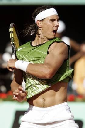 Rafael Nadal (Spanien) - Rückhand Tennis Herren French Open 2005, Grand Slam, ATP Tour, Vdig Einzelbild Roland Garros Paris