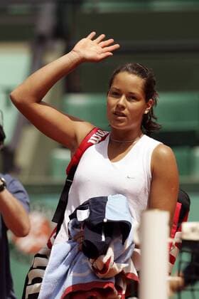 Ana Ivanovic (Serbien und Montenegro) verabschiedet sich Tennis Damen French Open 2005, Grand Slam, WTA Tour, Viertelfinale Einzelbild Paris, Roland Garros