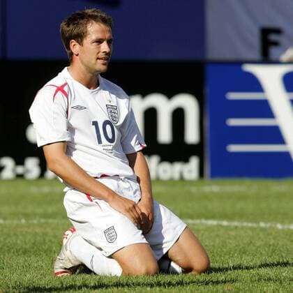 Michael Owen (England) enttäuscht am Boden - (Icon9182380) Fußball Länderspiel Herren Länderspiel 2005, Freundschaftsspiel, Test, Testspiel, Nationalmannschaft, Nationalteam, Vdig Einzelbild East Rutherford Enttäuschung, EDITORIAL USE ONLY