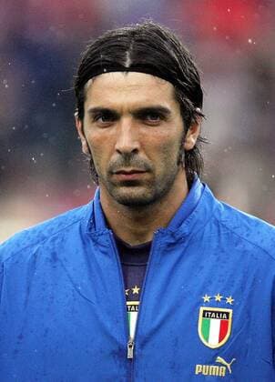 Torwart Gianluigi Buffon (Italien) - Nationalhymne Fußball Länderspiel Herren Weltmeisterschaftsqualifikation 2005, Qualifikation, Länderspiel, Nationalmannschaft, Nationalteam Porträt Oslo