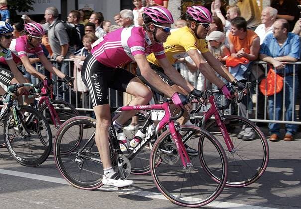 Jan Ullrich (re.) und Tobias Steinhauser (beide Deutschland beide T Mobile) Radsport Herren Tour de Suisse 2005, Straßenradsport, Straße, Rad, ProTour Gruppe 1. Etappe: Schaffhausen - Weinfelden