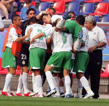 Torjubel Mexiko Fußball Länderspiel Herren Confederations Cup 2005, Confederationscup, Konföderationencup, Konföderationen, Länderspiel Gruppe Hannover Freude, Begeisterung,