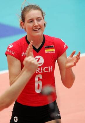 Julia Schlecht (Deutschland) spendet Beifall Volleyball Länderspiel Damen Weltmeisterschaftsqualifikation 2005, Länderspiel, Qualifikation, Einzelbild Dresden Freude,