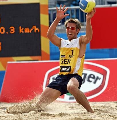 David Klemperer (Deutschland) - Feldabwehr Beachvolleyball Herren Swatch FIVB Weltmeisterschaft 2005, Beach Einzelbild Berlin Abwehr,