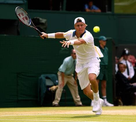 Lleyton Hewitt (Australien) - Vorhand Tennis Herren All England Championships 2005, Grand Slam, ATP Tour, Rasen, Rasenplatz, Rasentennis, Rasenturnier Einzelbild Wimbledon London Dynamik,